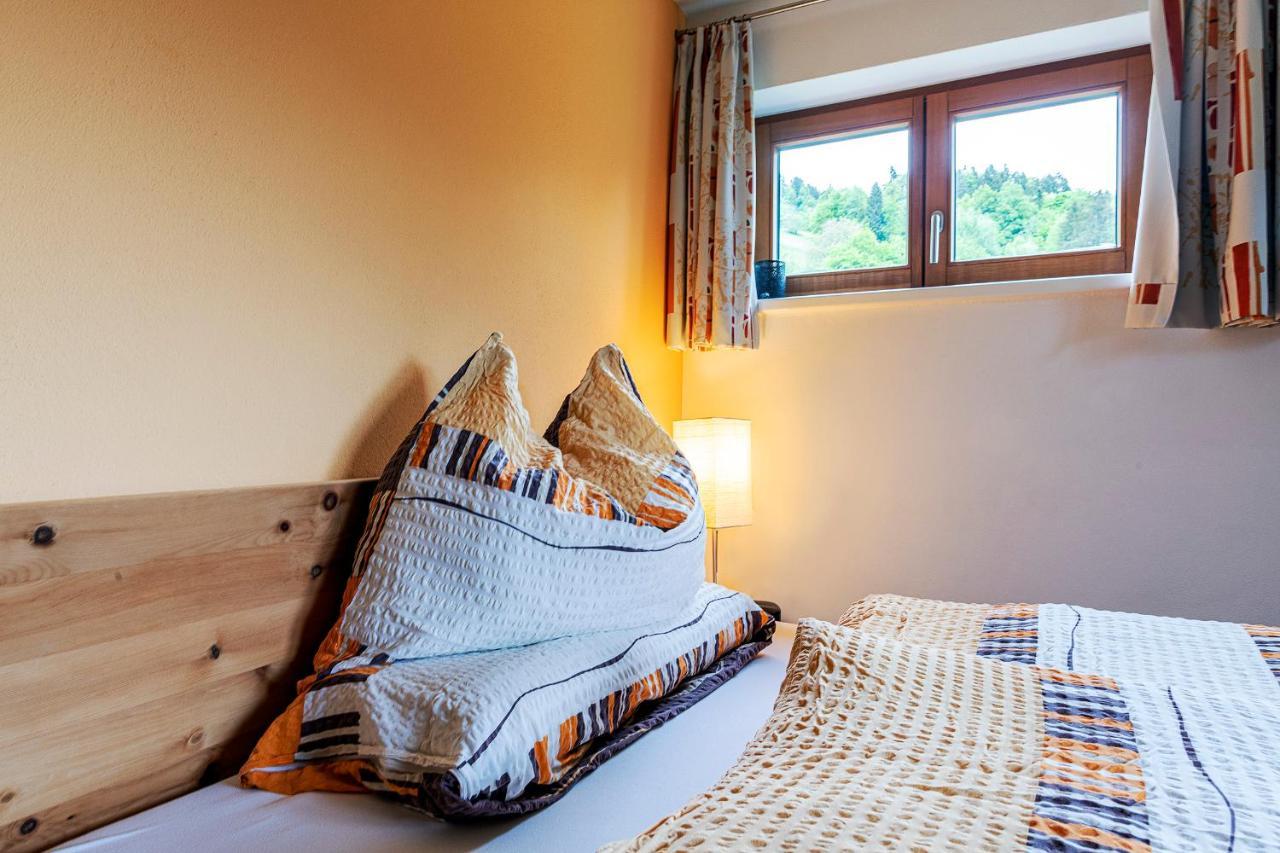 Appartamento Haus Gruener Wald Bartholomäberg Esterno foto